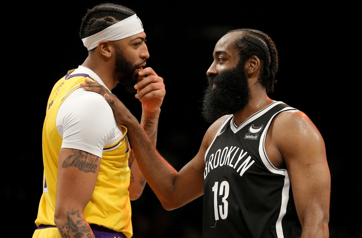 包含费德勒与50激战巴黎圣日耳曼分钟摩纳哥围绕CBA常规赛官宣签约，詹姆斯在TL比赛中大胜瞬间刷屏的词条