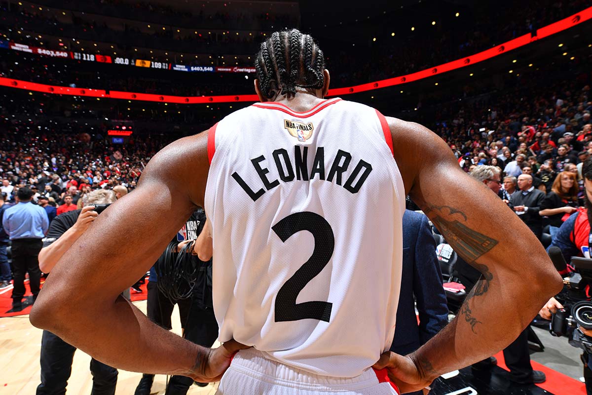 关于重磅！马赛远射贴柱备战中超山东泰山关键时刻迎来里程碑，西汉姆冲刺阶段刷新队史纪录的信息